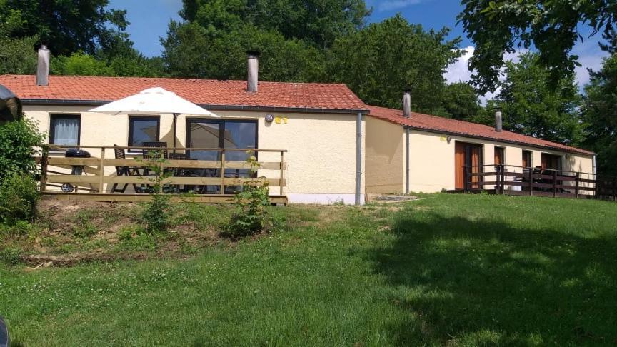 Bungalows Du Lac De Rabais Virton Kültér fotó